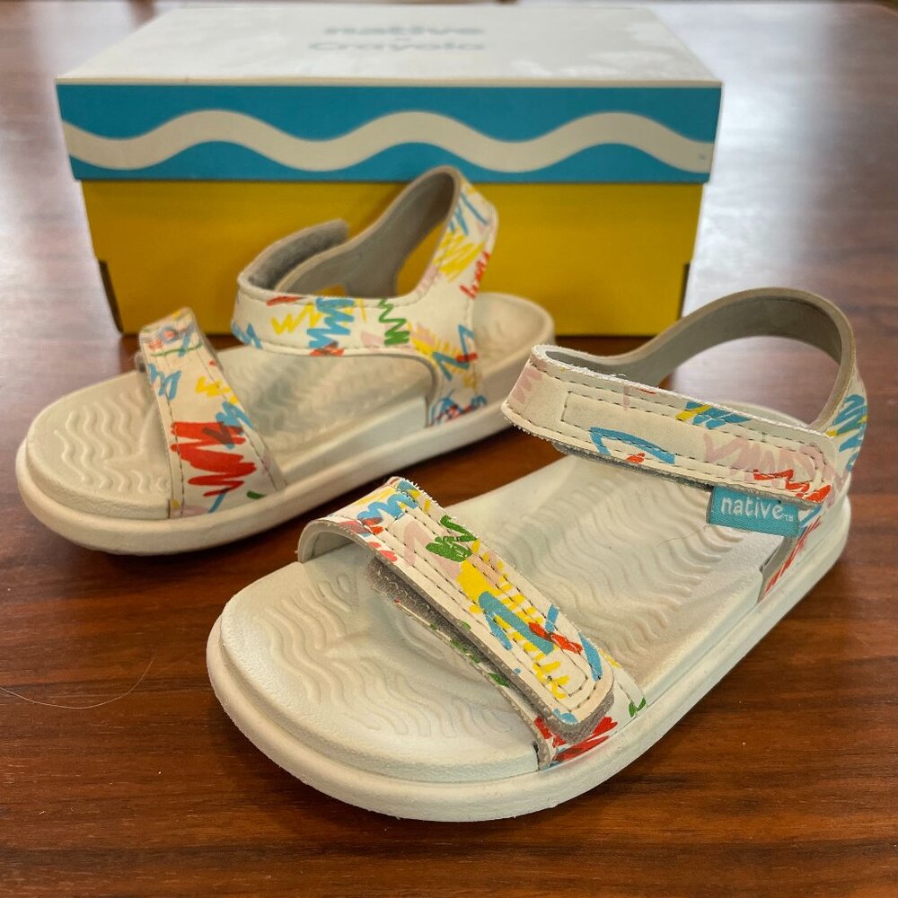 Native Crayola SIze 7 Sandals